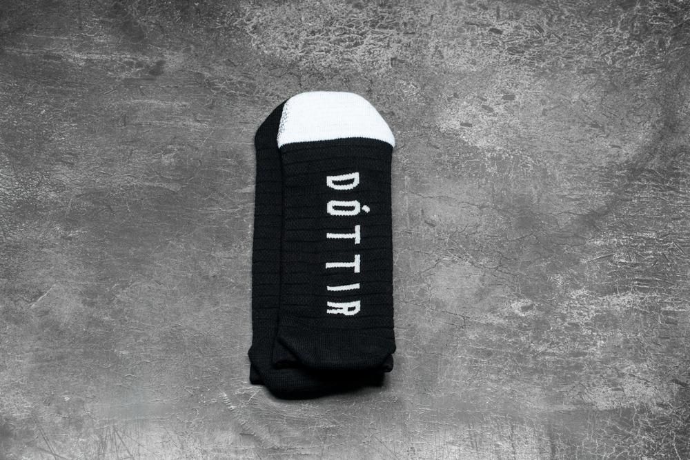 NOBULL Low (Athlete) Socks - Davidsdottir Black White - Ireland (8014UORSK)